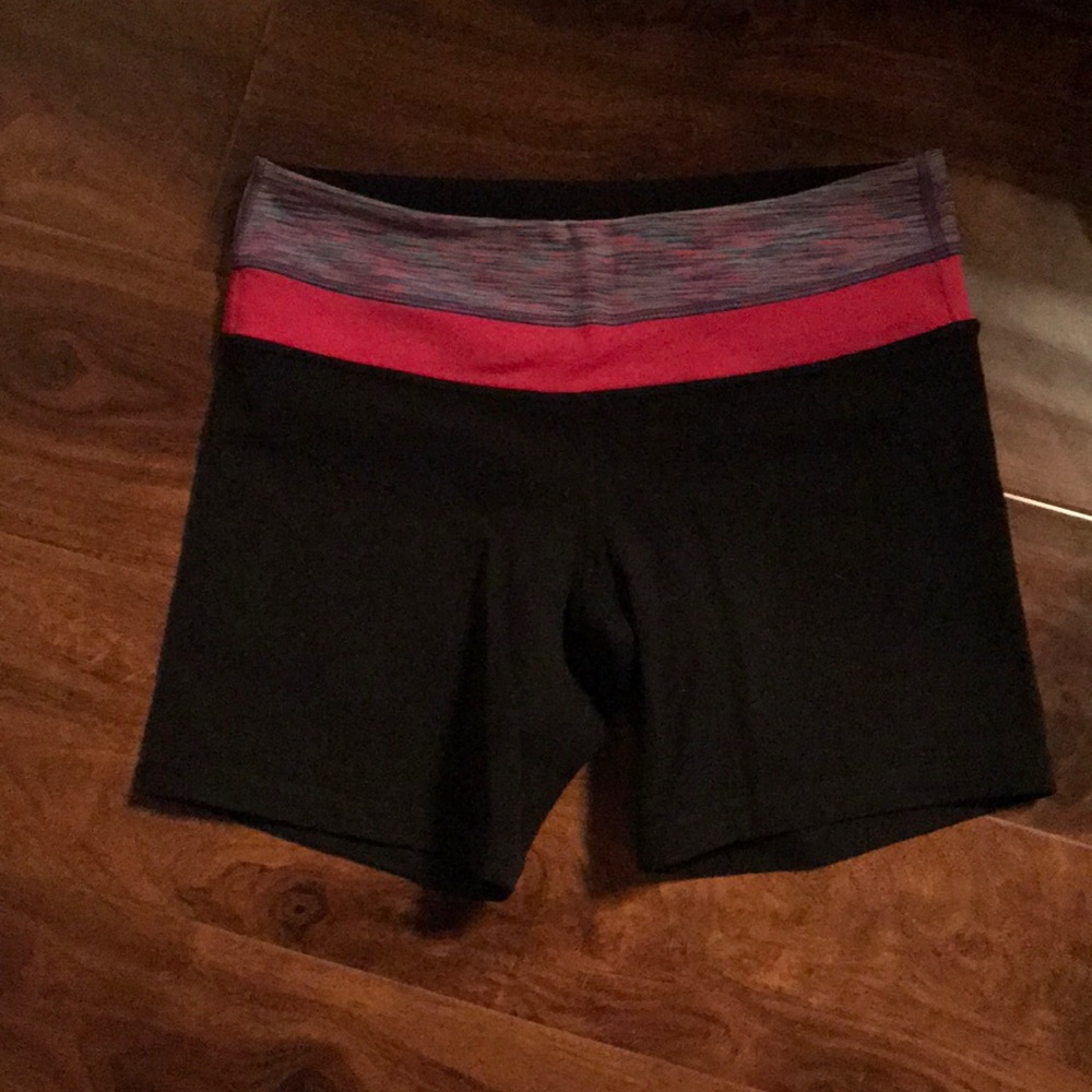 Lululemon Size 4 Shorts